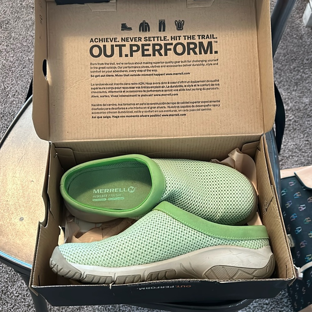 Merrell encore Breeze three women's size 8 Paradise green slip on tennis shoe